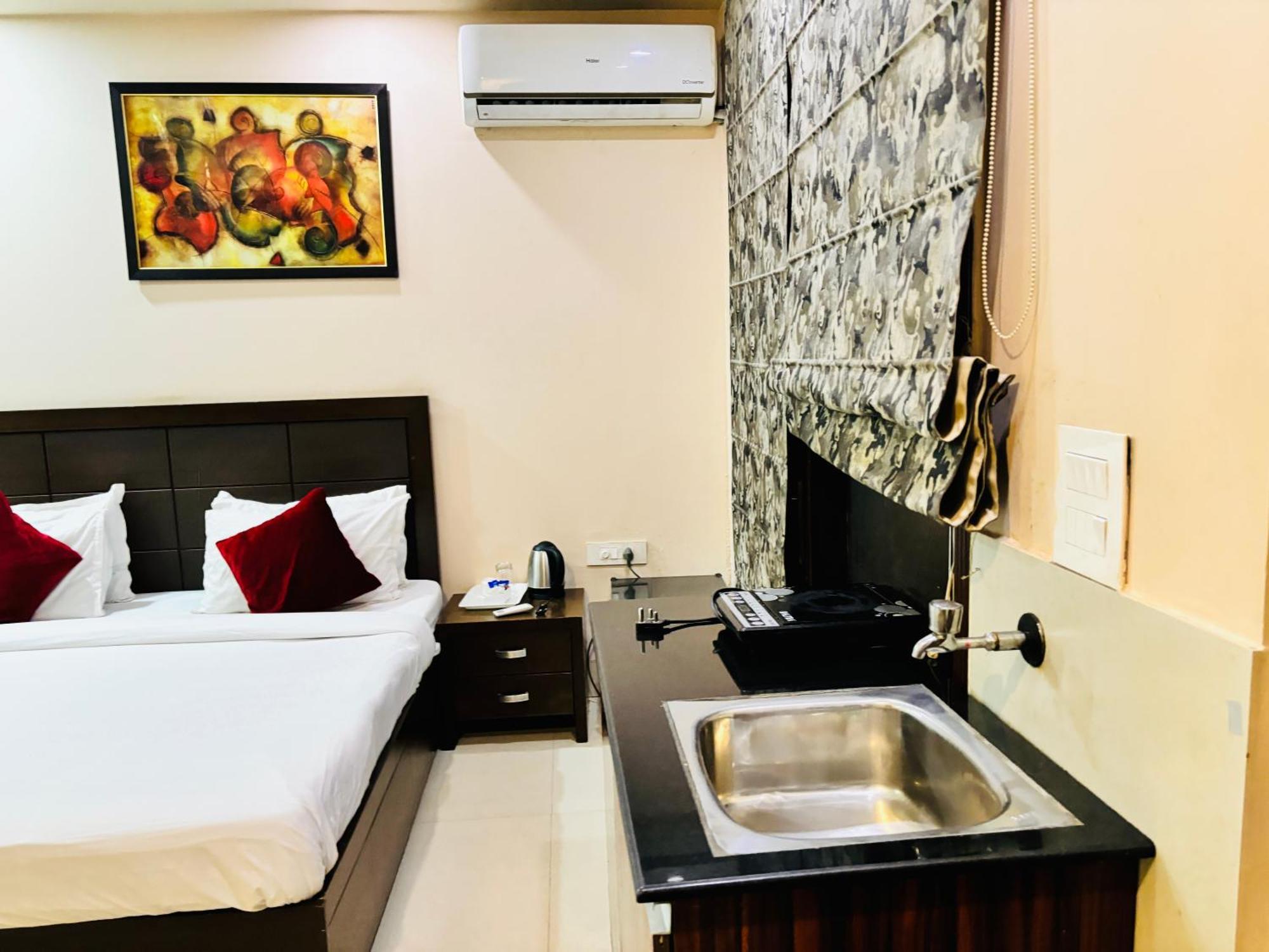 Hotel Hc Grand New Delhi Exterior photo